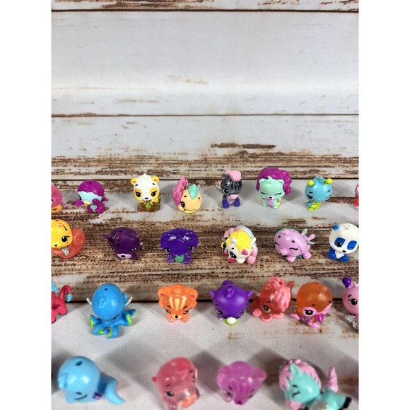 Hatchimals lot of 52 Colleggtibles Collectible Figures - Picture 6 of 7